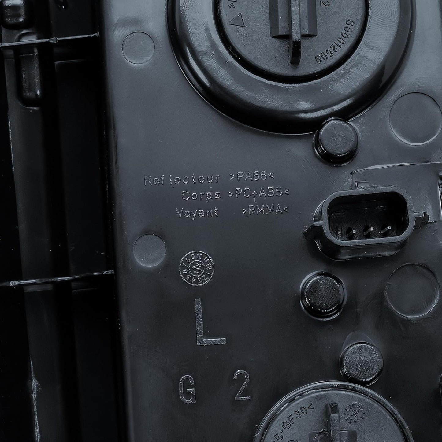 Aligoparts Driver RIGHT Side O/S Rear Fog Tail Light Lamp  For Renault Trafic, Nissan NV300 / Primastar, Vauxhall Vivaro, Fiat Talento (2014–2024)