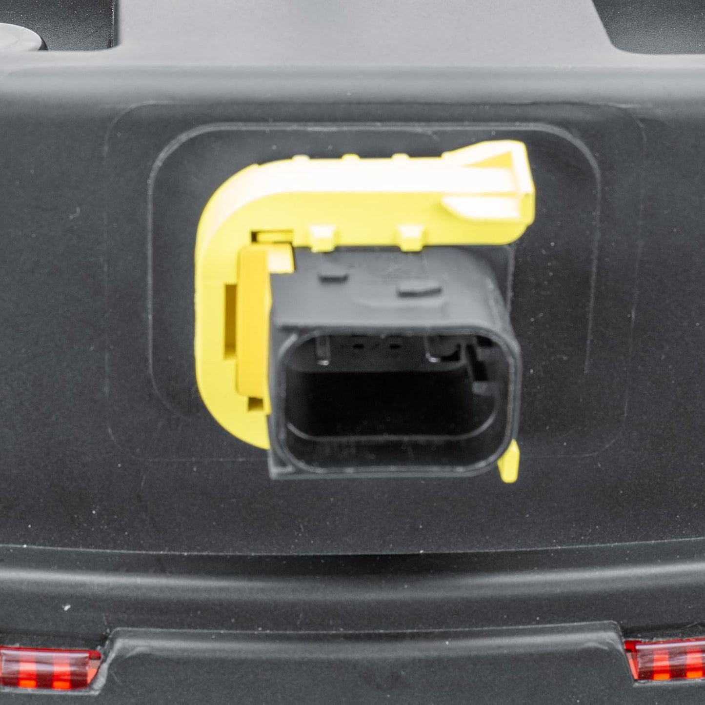 Aligoparts Passenger Left Side N/S 24V Full LED Tail Light Rear Lamp with Number Plate Light for DAF XF CF LF XG XD